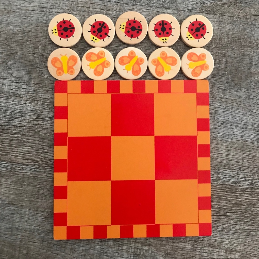 Wood tic tac toe